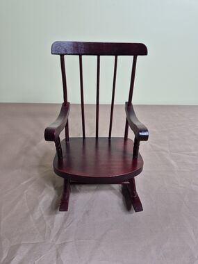Vintage Miniature Wooden Rocking Chair – Doll / Teddy Bear Display Stand